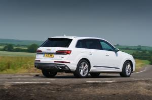 Audi Q7 55 TFSI e Quattro S-Line 2020 года  (UK)
